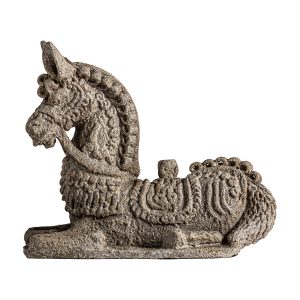 Figura decorativa Caballo de estilo oriental fabricado en terracota en color tonos en verde con acabado envejecido.