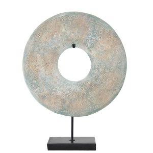 Figura decorativa de estilo nórdico fabricado en resina en color tonos de azul con acabado decapado combinado con hierro. Producto desmontable.