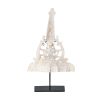 Figura decorativa de estilo étnico fabricado en madera tropical en color blanco roto combinado con hierro.