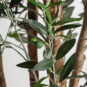 Planta Olivo de estilo shabby chic fabricado en poliéster en color verde combinado con plástico y madera. Producto plegable.