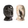 Busto Belle de estilo étnico fabricado en madera petrificada en color marrón con acabado envejecido en color negro con acabado envejecido.