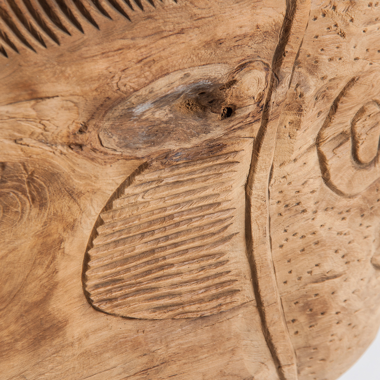 Figura decorativa Taskent de estilo étnico fabricado en madera de teka en color marrón con acabado envejecido.