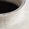 Tinaja Artemisa de estilo contemporáneo fabricado en terracota en color blanco roto.
