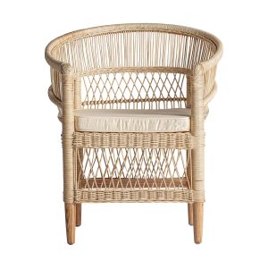 Sillón elna de estilo contemporáneo fabricado en ratán en color marrón combinado con madera mindi y algodón. Producto desenfundable.