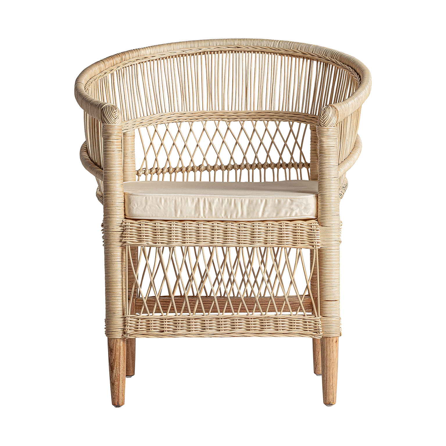 Sillón elna de estilo contemporáneo fabricado en ratán en color marrón combinado con madera mindi y algodón. Producto desenfundable.