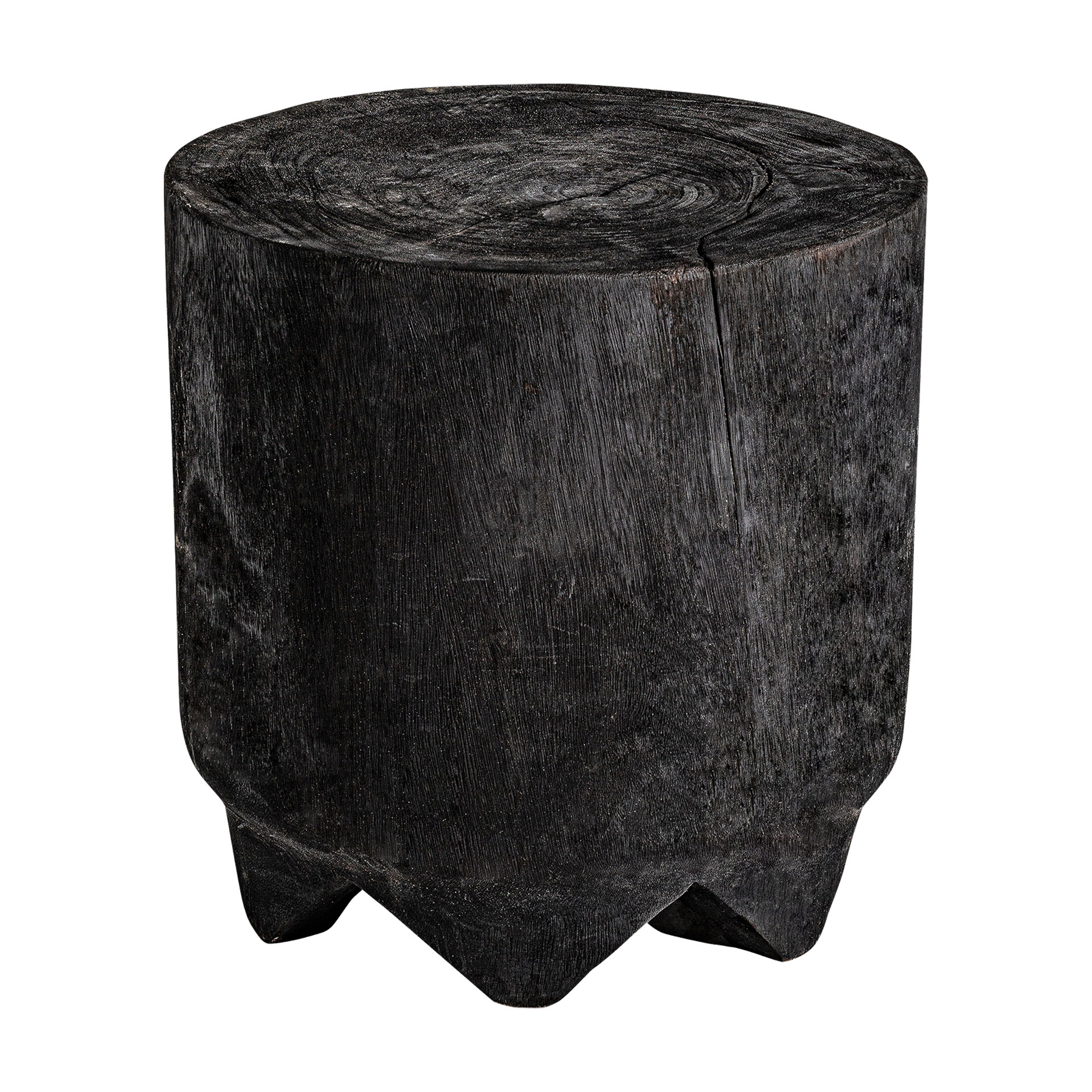 Mesa auxiliar Kepoi de estilo étnico fabricado en madera suar carbonizada en color negro con acabado envejecido.