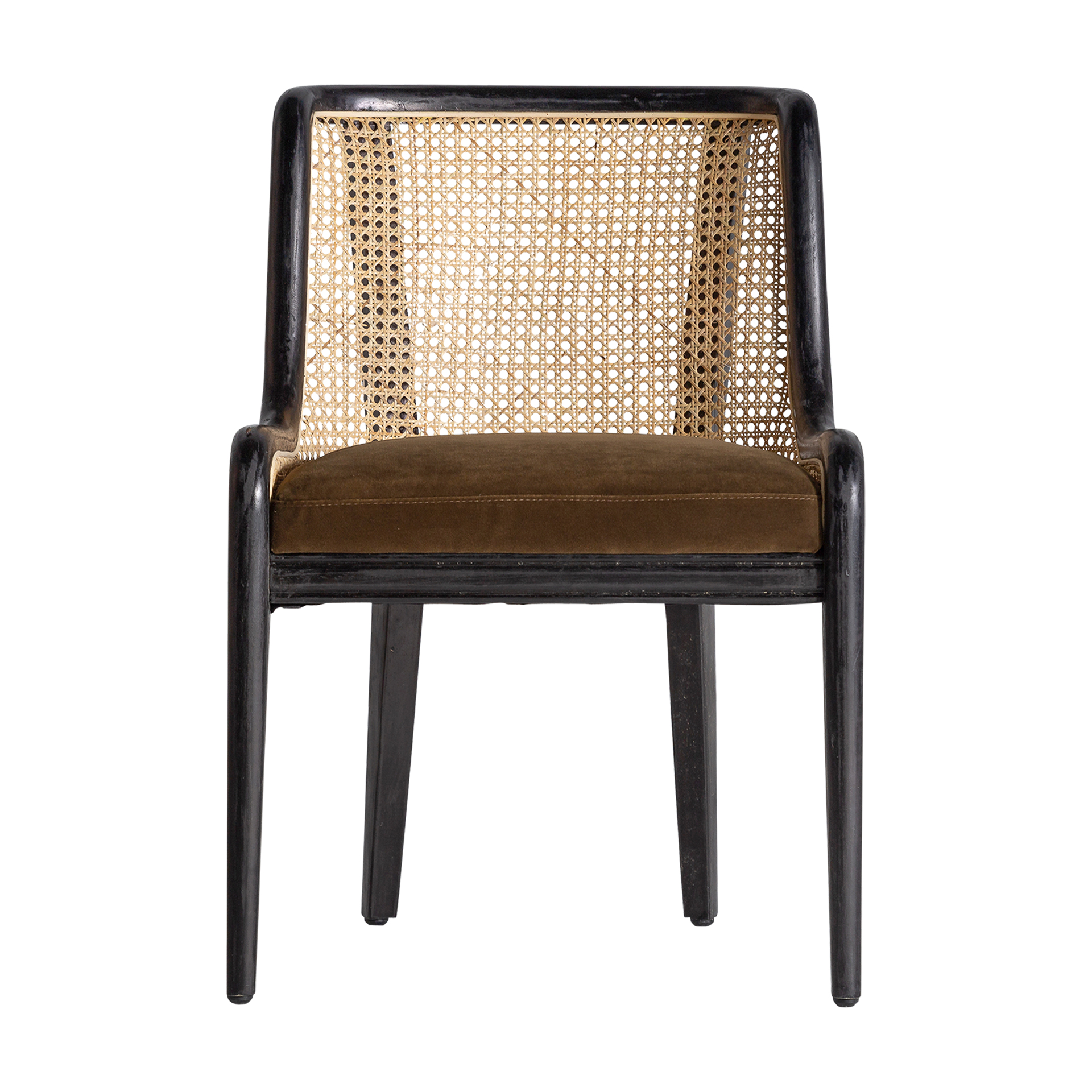 Silla Velburg de estilo colonial fabricado en ratán en color marrón combinado con madera de caucho en color negra y terciopelo en color camel.