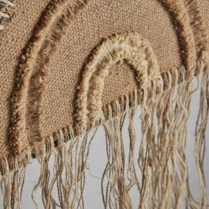 Panel decorativo Whil de estilo vintage fabricado en yute en color beige combinado con fibra natural y hierro.