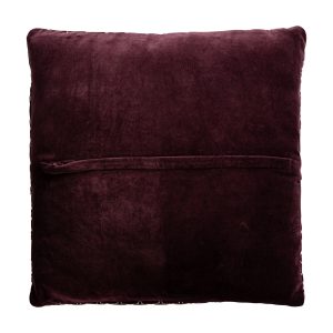 Cojín Lis de estilo clásico fabricado en terciopelo en color marrón con acabado bordado combinado con algodón y poliéster. Producto desenfundable.