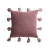 Cojín Tatis de estilo clásico fabricado en algodón en color rosa y poliéster. Producto desenfundable.