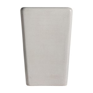 Mesa auxiliar vasto de estilo contemporáneo fabricado en piedra en color blanco.