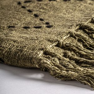 Manta clancy de estilo provenzal fabricado en algodón en color verde.