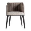 Silla labege de estilo contemporáneo fabricado en madera de caucho en color gris combinado con poliéster en color gris con acabado jaspeado y terciopelo en color negro.