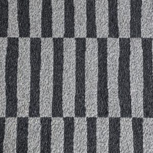 Alfombra eitzaga de estilo colonial fabricado en lana en color gris combinado con viscosa.