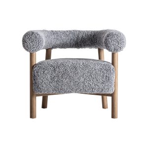Sillón allitz de estilo contemporáneo fabricado en madera de fresno en color marrón con acabado natural combinado con poliéster en color gris y espuma.