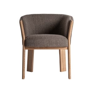 Silla nara de estilo contemporáneo fabricado en poliéster en color topo combinado con madera roble en color marrón claro.