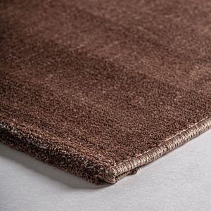 Alfombra tahiya de estilo clásico fabricado en poliestireno en color tonos en marrón.