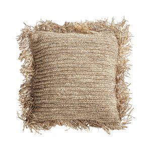 Cojín igotz en color beige de estilo boho. Fabricado en fibra natural combinado con poliéster.