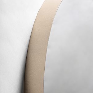 Espejo Allen de estilo clásico fabricado en hierro en color oro combinado con madera dm y espejo.