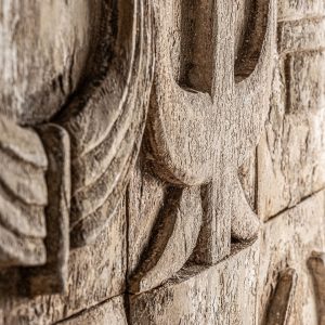 Panel decorativo Peylon de estilo étnico fabricado en madera suar en color beige con acabado envejecido. Compatible con: 35990 35992 35993.