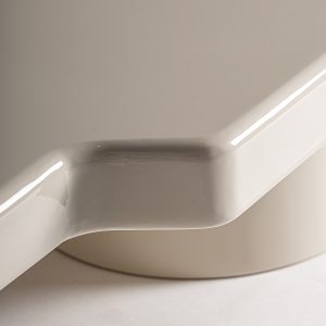 Mesa de centro j 2 Novara de estilo art deco fabricado en madera dm en color beige con acabado brillo.