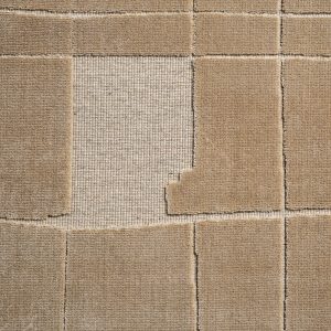 Alfombra ivana de estilo clásico fabricado en viscosa en color beige.