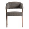 Silla Veney de estilo contemporáneo fabricado en poliéster en color gris con acabado jaspeado combinado con madera roble en color marrón y madera de caucho.