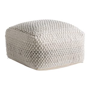 Puff Koto de estilo clásico fabricado en lana en color blanco roto combinado con espuma en color gris. Producto desenfundable.