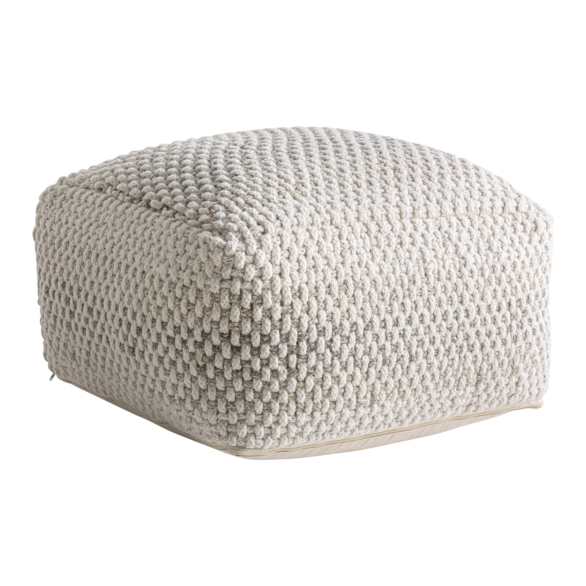 Puff Koto de estilo clásico fabricado en lana en color blanco roto combinado con espuma en color gris. Producto desenfundable.