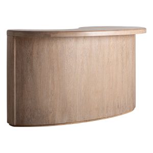 Barra de bar fabricado en madera roble en color marrón claro.