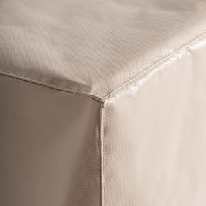 Funda protectora mesa auxiliar de estilo clásico fabricado en poliéster en color beige. Compatible con: 34003.