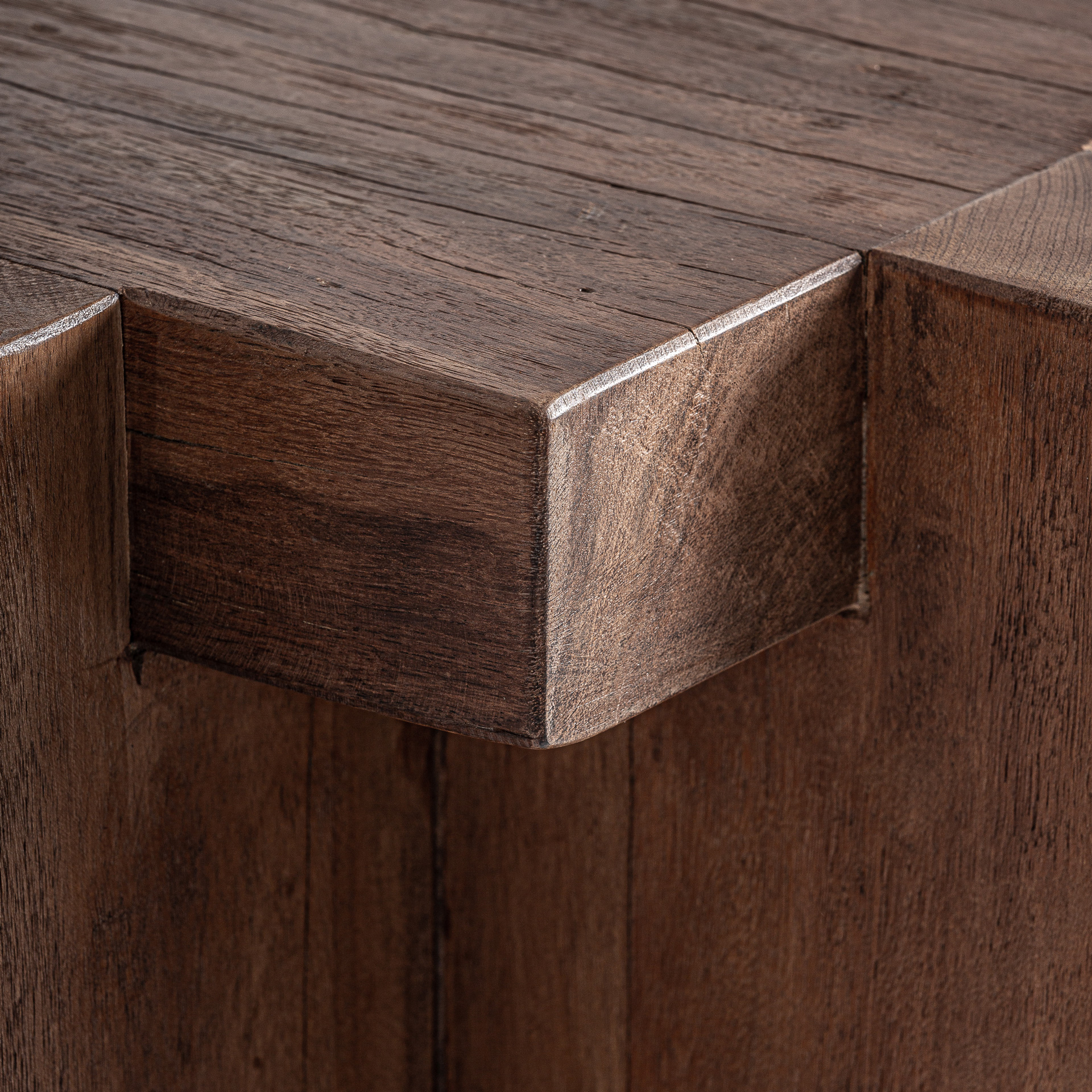 Peana Brutalist - Imagen 3