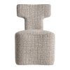 Silla Laires de estilo contemporáneo fabricado en poliéster en color tonos neutros con acabado chenilla combinado con madera de pino y espuma.