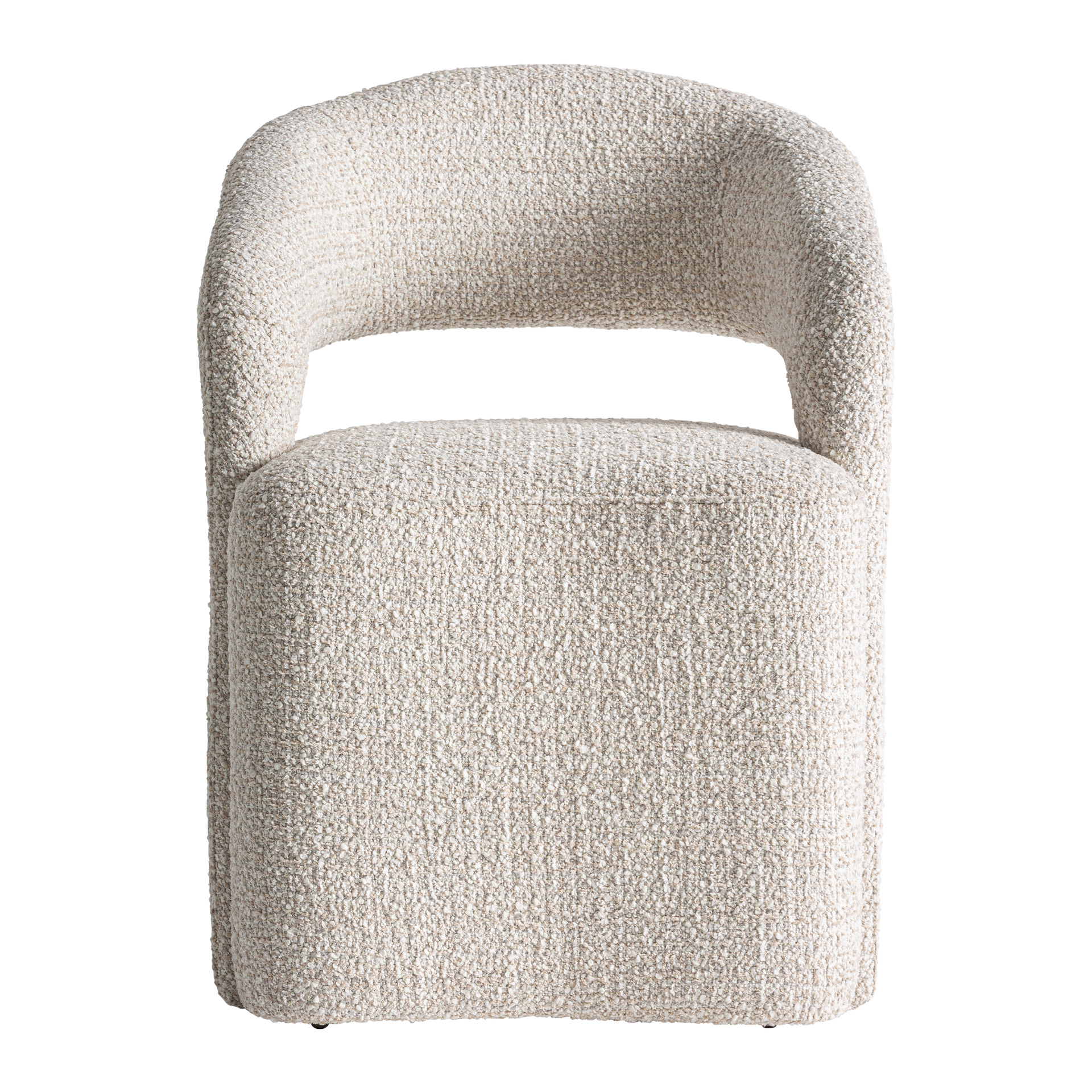 Silla Besne de estilo contemporáneo fabricado en poliéster en color crema con acabado chenilla combinado con madera de pino y espuma.