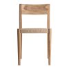 Silla Caen de estilo contemporáneo fabricado en madera de teka en color marrón combinado con fibra natural en color marrón claro. Producto apilable.